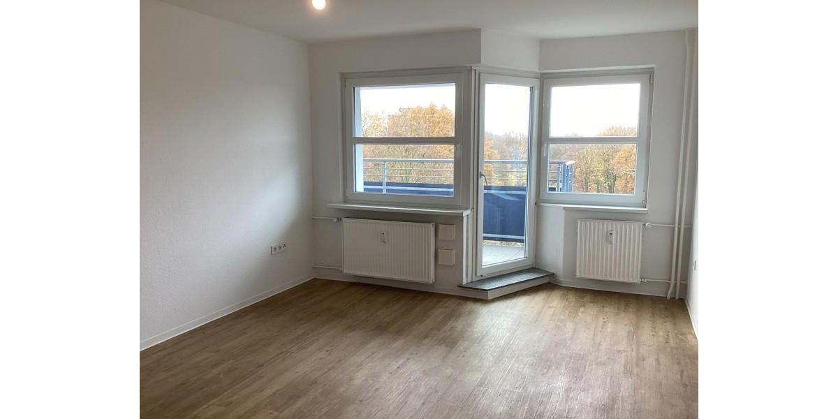 Wir haben renoviert für Sie! Top 2,5 Zimmer Wohnung mit Balkon und Aufzug! 2.5 zimmer