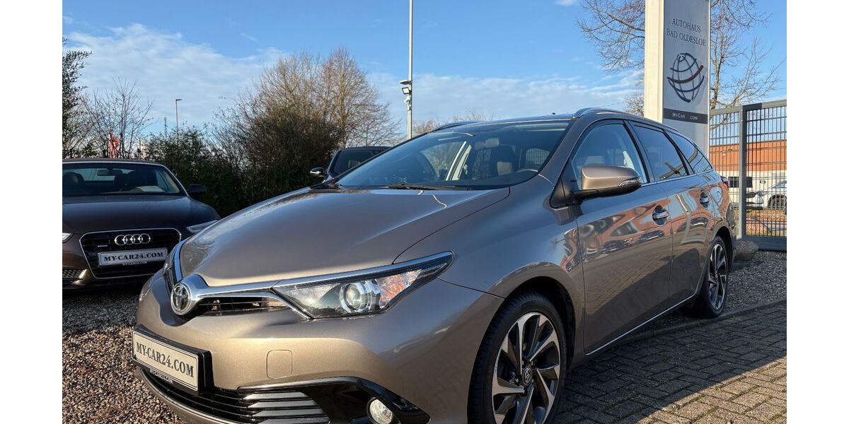 Toyota Auris Touring Sports 133.000 km 13.888 &euro; Bad Oldesloe 23843