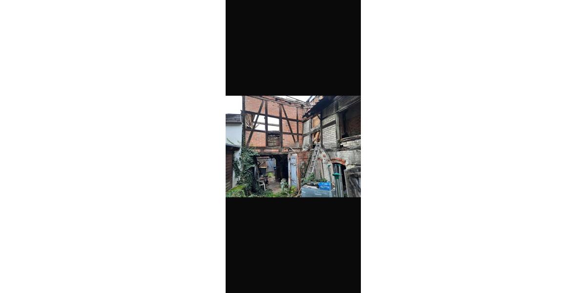 Einfamilienhaus Lübeck Sankt Lorenz Nord - 10 Zimmer, 700 m&sup2;, 180.000&euro; | Angebot:27004915