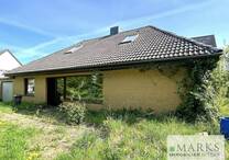 Ausbaufähiger Bungalow mit großem Dachboden und Garage in ruhiger Wohnlage in HL-Schönböcken