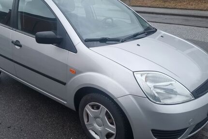 Ford Fiesta 158.000 km 2.399 &euro; Lübeck 23554
