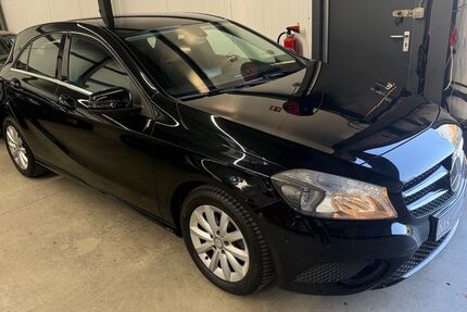 Mercedes-Benz A 180 74.200 km 11.885 &euro; Lübeck 23556