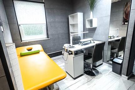 Behandlungsräume in etabliertem Salon zu vermieten