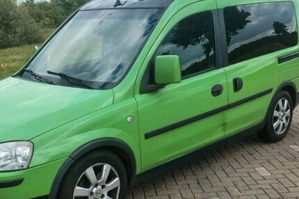 Opel Combo 332.700 km 2.450 &euro; Bad Oldesloe 23843