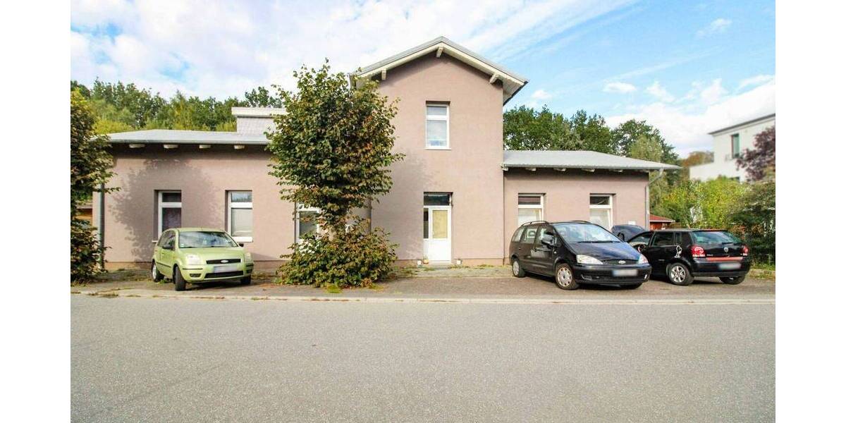 Mehrfamilienhaus, Wohnhaus Fahrenkrug - 9 Zimmer, 274 m&sup2;, 334.000&euro; | Angebot:26834352