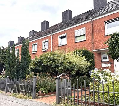 HIERNACH SUCHEN SIE - SOLIDES ZUHAUSE IN STODO - Reihenhaus Stockelsdorf | Angebot:27255744