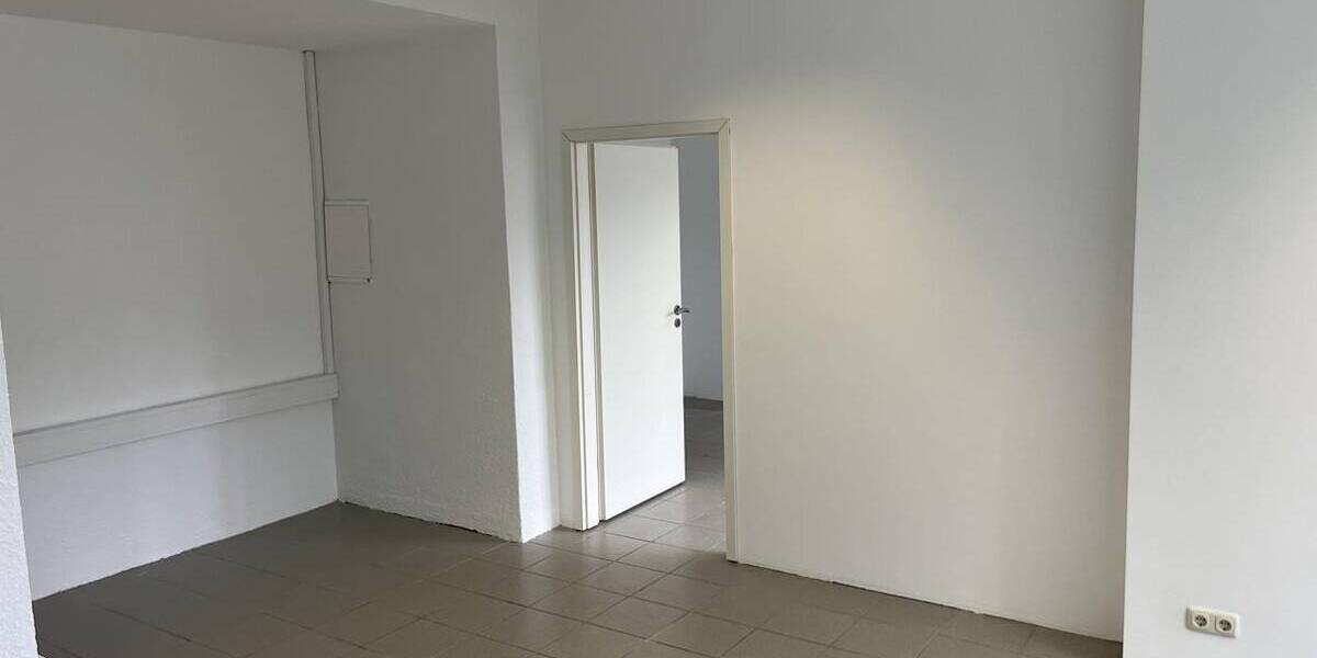 Gewerbeobjekt Lübeck St. Lorenz Nord - 2 Zimmer, 62 m&sup2;, 790&euro; | Angebot:26289351