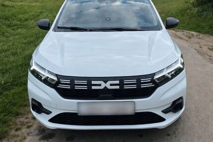 Dacia Sandero 24.000 km 15.600 &euro; Scharbeutz 23684