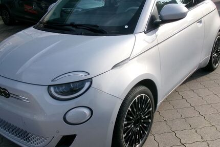 Fiat 500e 2.000 km 26.990 &euro; Lübeck 23554