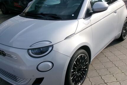 Fiat 500e 2.000 km 29.990 &euro; Lübeck 23554