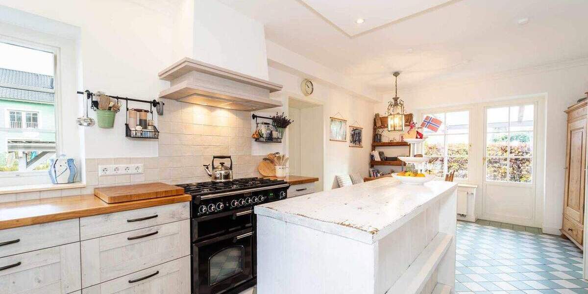 Einfamilienhaus Timmendorfer Strand - 6 Zimmer, 220 m&sup2;, 3.600&euro; | Angebot:24810300