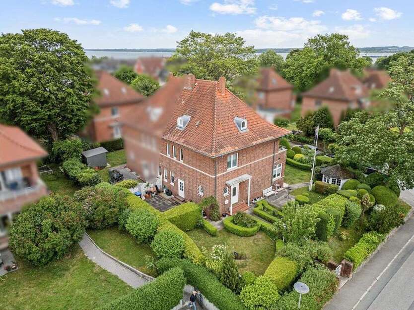 Haus zum Kaufen in Lübeck 949.000 € 154 m²