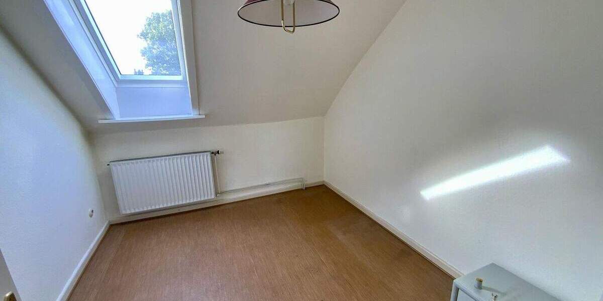 Doppelhaushälfte Lübeck Kücknitz - 5 Zimmer, 90 m&sup2;, 199.000&euro; | Angebot:25196126