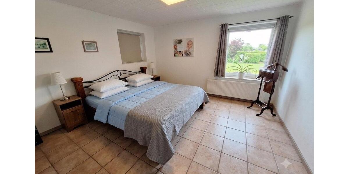 Einfamilienhaus Reinfeld (Holstein) - 7.5 Zimmer, 245 m&sup2;, 549.000&euro; | Angebot:26864435