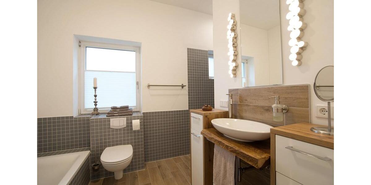 Erdgeschoßwohnung Bad Segeberg - 3 Zimmer, 100 m&sup2;, 1.650&euro; | Angebot:26221460