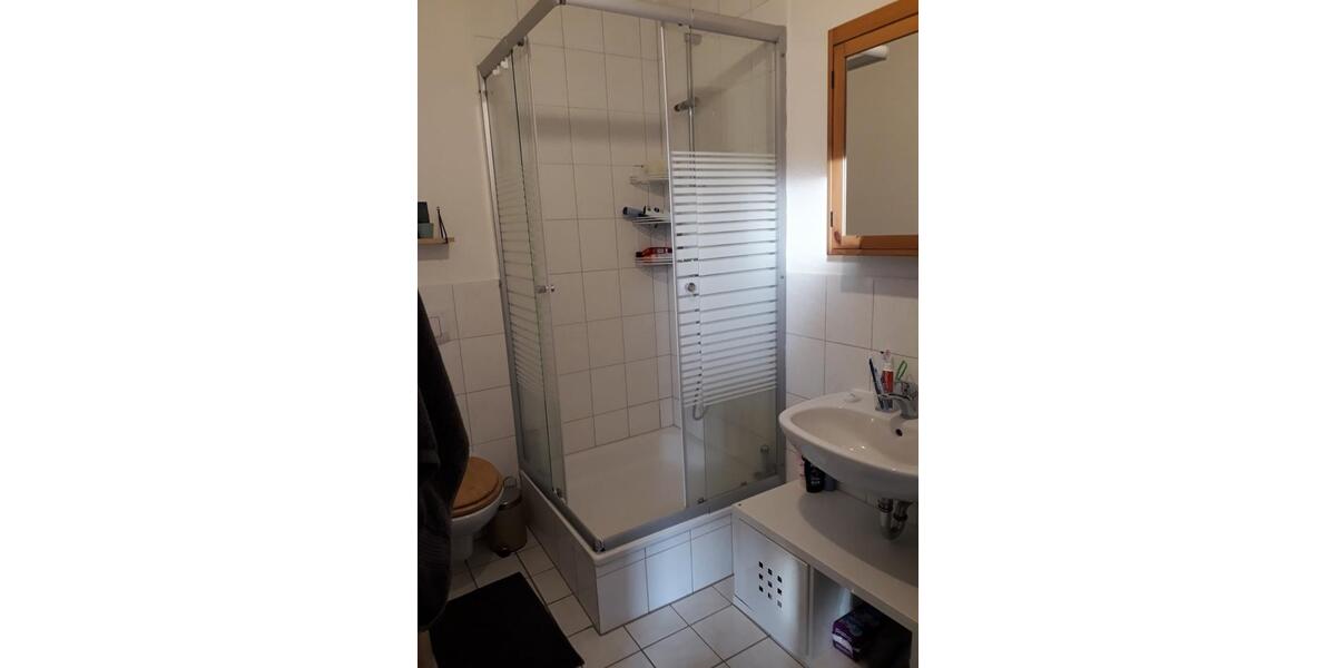 Helle Altbauwohnung 2 zimmer