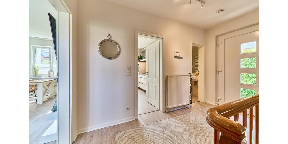 Reihenhaus Scharbeutz - 6 Zimmer, 123 m&sup2;, 1.800&euro; | Angebot:23806379