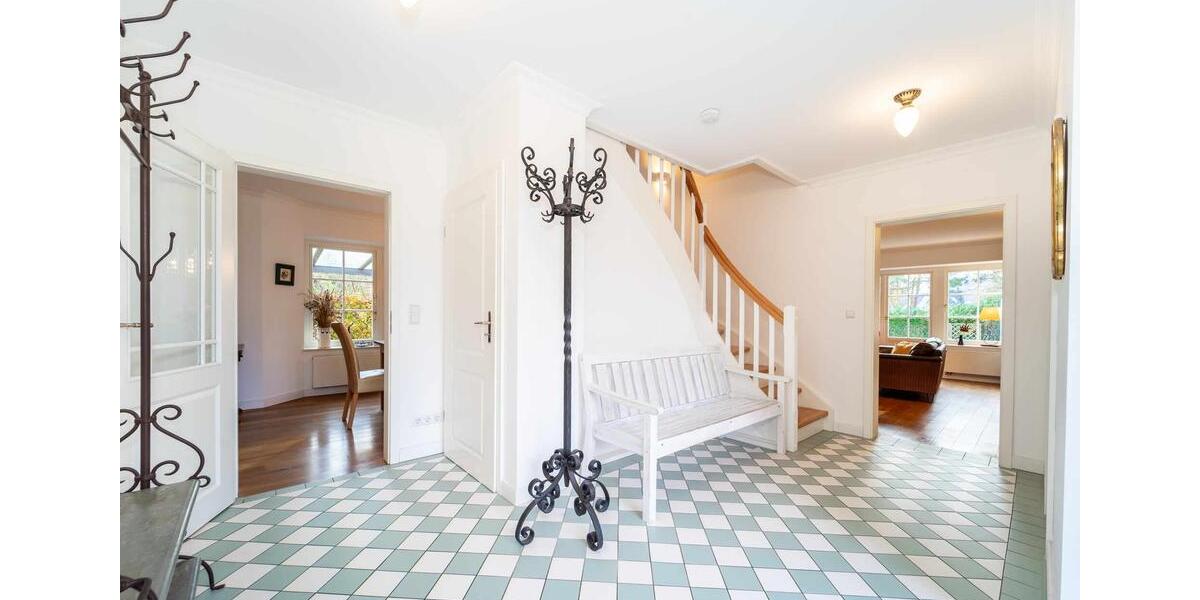 Einfamilienhaus Timmendorfer Strand - 6 Zimmer, 220 m&sup2;, 3.600&euro; | Angebot:24817789