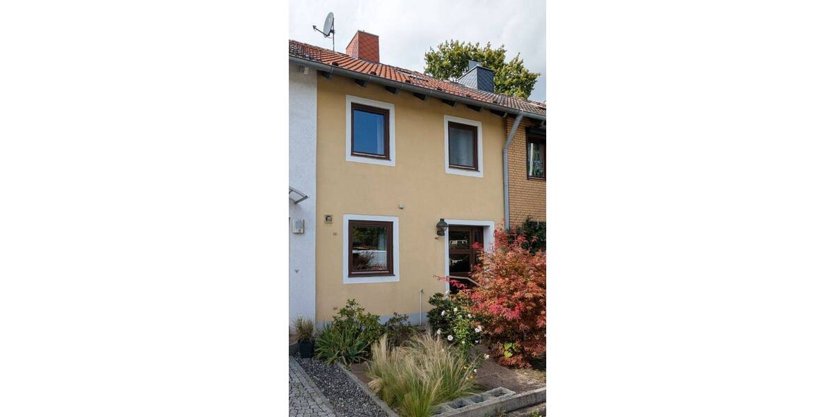 Reihenmittelhaus mit Wintergarten und Stellplatz auf Eigenland, 23569 Lübeck 3 zimmer