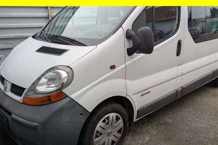 Renault Trafic 215.049 km 3.100 &euro; Lübeck 23556