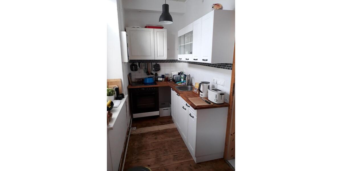 Helle Altbauwohnung 2 zimmer