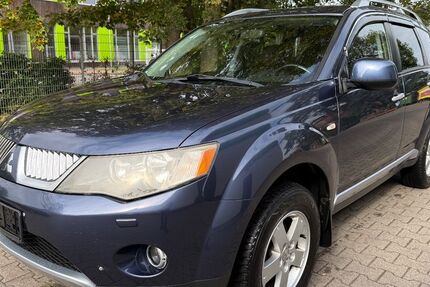 Mitsubishi Outlander 212.000 km 4.499 € Lübeck 23560