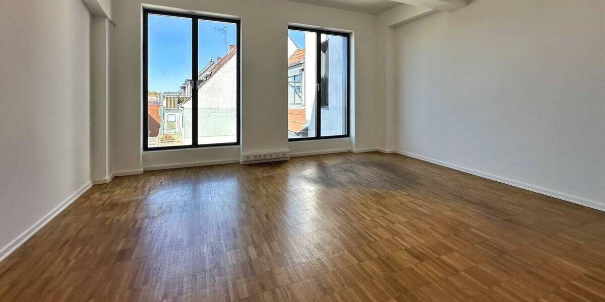 Gewerbeobjekt Lübeck Innenstadt - 7 Zimmer, 3.635&euro; | Angebot:26920193
