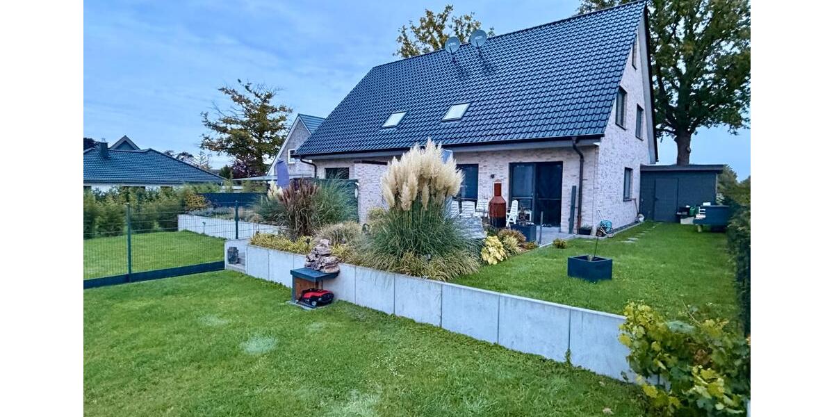 Doppelhaushälfte Ahrensbök - 4 Zimmer, 120 m&sup2;, 1.500&euro; | Angebot:27671734
