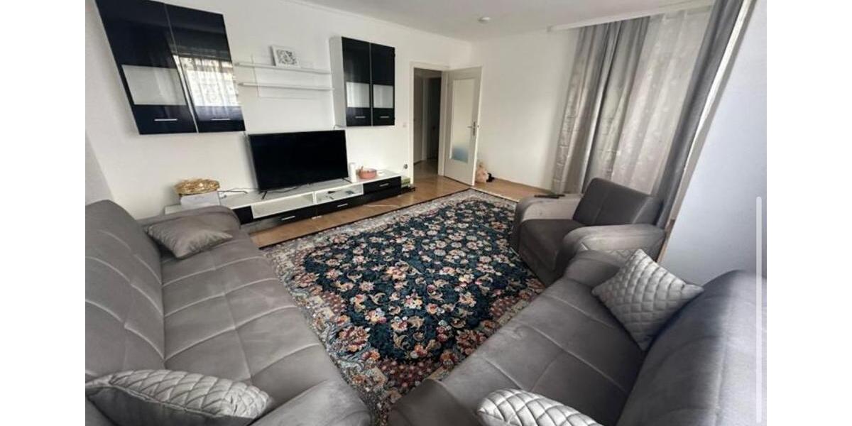 1,5 Zimmerwohnung in HL-Buntekuh, renoviert + sofort frei 1.5 zimmer