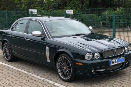 Jaguar XJ8 X350 195.000 km 7.500 € Lübeck 23539