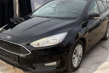 Ford Focus 163.000 km 5.799 &euro; Lübeck 23560