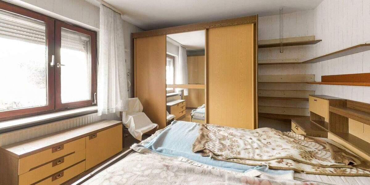 Mehrfamilienhaus, Wohnhaus Zarpen - 8 Zimmer, 164 m&sup2;, 260.000&euro; | Angebot:24974630