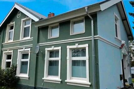 Haus Ahrensbök - 6 Zimmer, 150 m&sup2;, 1.960&euro; | Angebot:26427433