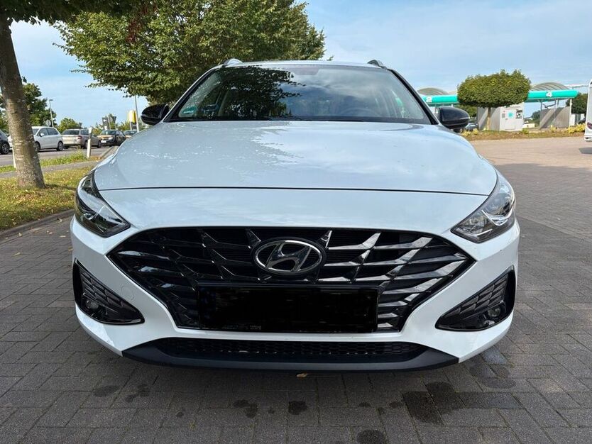 i30