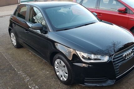 Audi A1 112.000 km 8.900 &euro; Bad Oldesloe 23843