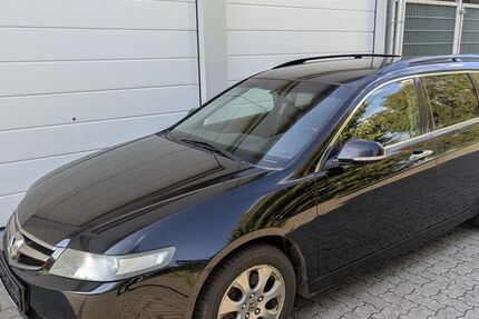 Honda Accord 297.928 km 3.650 &euro; Lübeck 23556