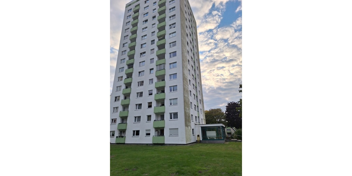 Gemütliche Wohnung in der 4. Etage; 23560 HL- Moisling 3 zimmer