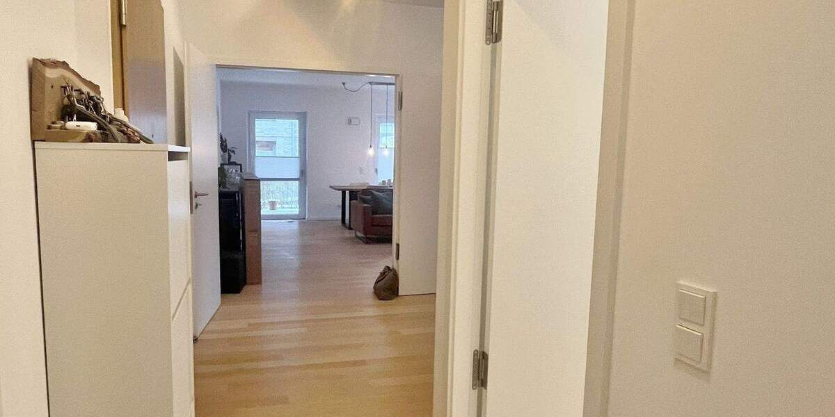 Etagenwohnung Lübeck St. Jürgen - 3 Zimmer, 127 m&sup2;, 1.950&euro; | Angebot:24737867