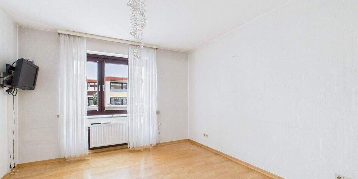 Wohnen Stadtrand Lübeck: Licht, Platz & Komfort in Groß Grönau mit XXL-Balkon & Tiefgarage 3 zimmer