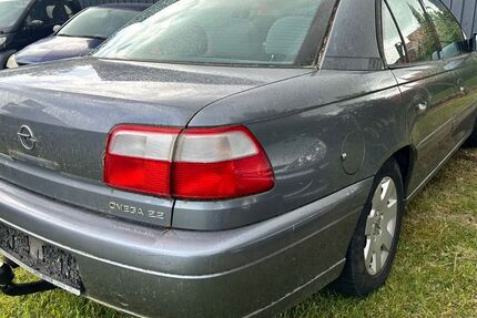 Opel Omega 140.000 km 1.800 &euro; Lübeck 23560
