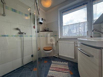 SANIERT, RUHIG & MIT IDYLLISCHEM GARTEN - Doppelhaushälfte Lübeck Kücknitz | Angebot:27252393