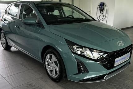 Hyundai i20 5.731 km 17.480 &euro; Lübeck 23562