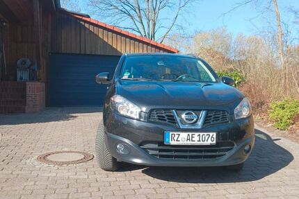 Nissan Qashqai 65.000 km 8.400 &euro; Sandesneben 23898