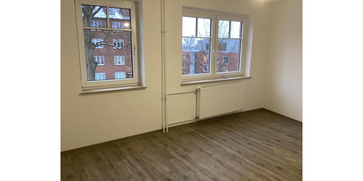 Schöne und frisch sanierte 2 Zimmer Wohnung mit Aufzug und sofort anmietbar! 2 zimmer