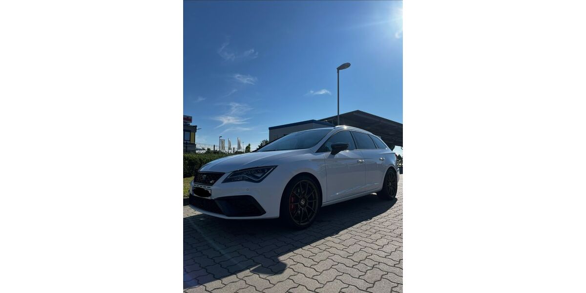 Seat Leon 109.000 km 18.900 &euro; Lübeck 23560