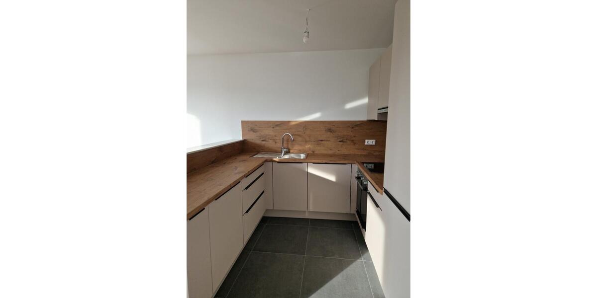 Etagenwohnung Reinfeld (Holstein) - 3 Zimmer, 83 m&sup2;, 1.300&euro; | Angebot:25432295