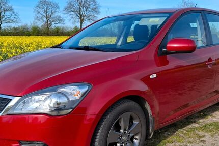 Kia ceed / Ceed 126.000 km 4.400 &euro; Bad Segeberg 23795