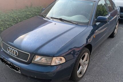 Audi A4 280.000 km 1.600 &euro; Lübeck 23566