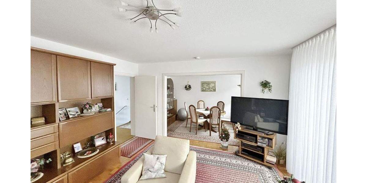 Gepflegtes Einfamilienhaus auf schönem Grundstück mit unverbaubarem Blick - Lübeck St. Jürgen 3 zimmer