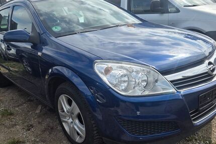 Opel Astra 166.485 km 1.900 &euro; Lübeck 23568